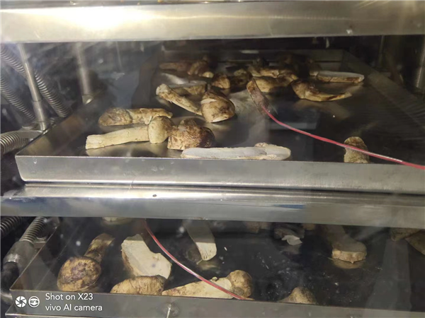 對(duì)不同物料采用冷凍干燥機(jī)類(lèi)型不同